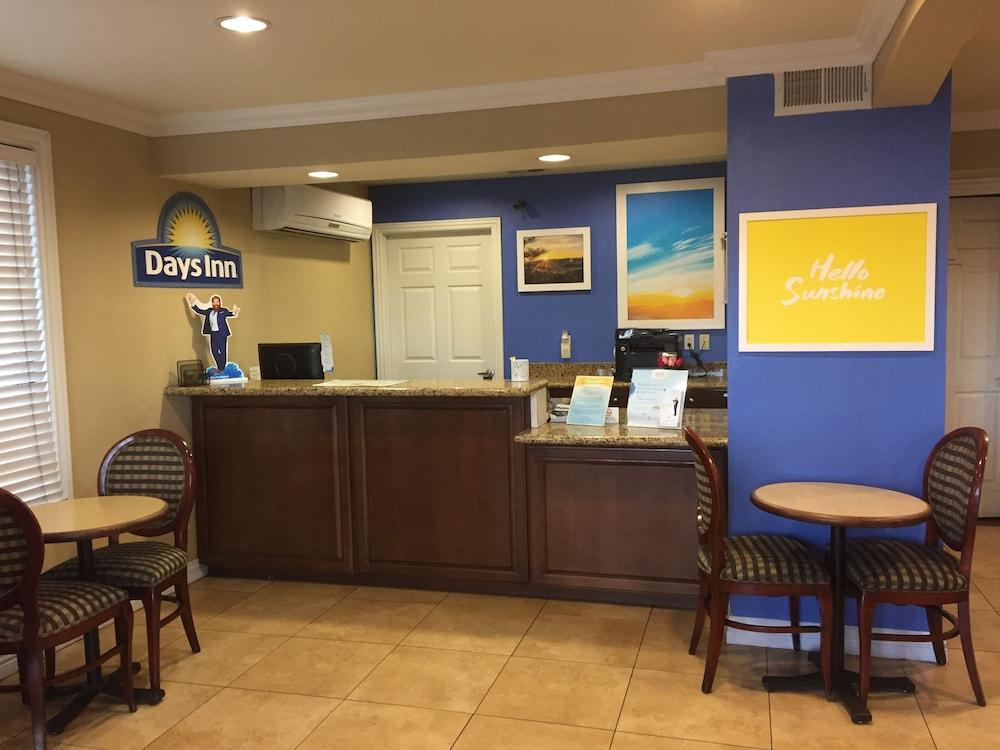 Days Inn By Wyndham Kingman East Exteriör bild